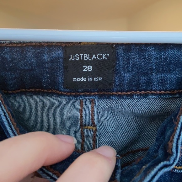 Just Black Jeans. Size 28 - Picture 3 of 4